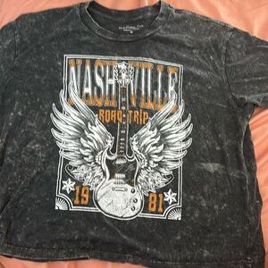 M Nashville road trip t shirt